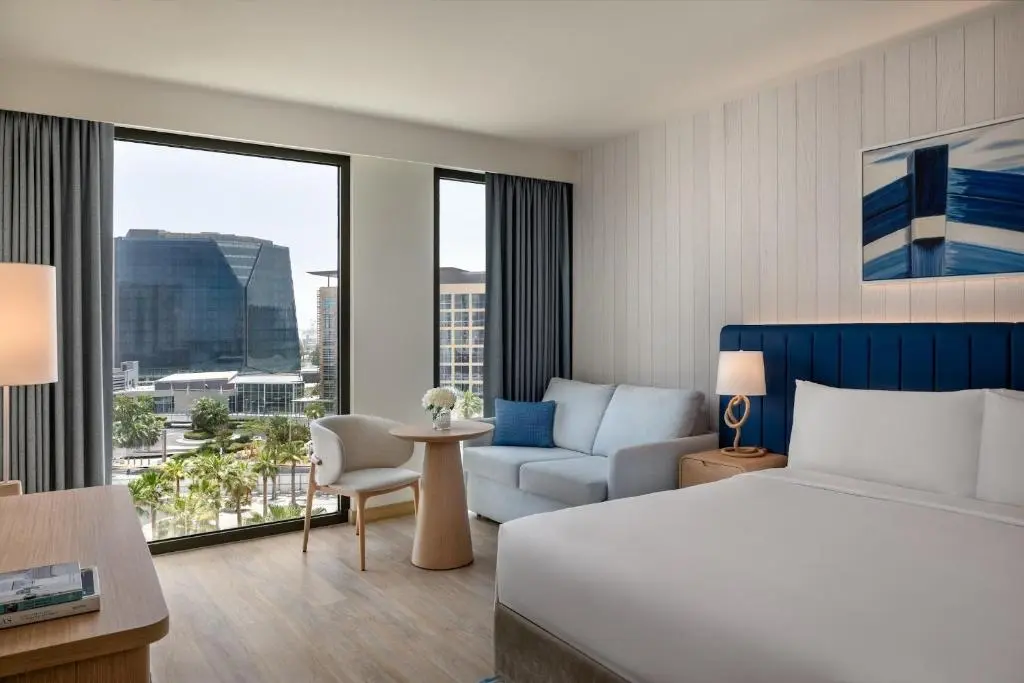 CROWN PLAZA ABU DHABI3